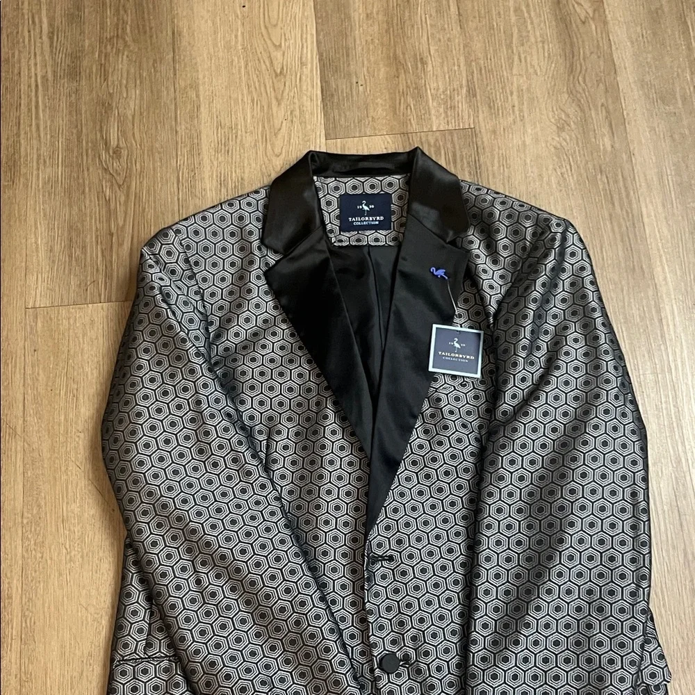 Tailorbyrd Black and Gray Geometric Jaquard Dinner Jacket Size 44R